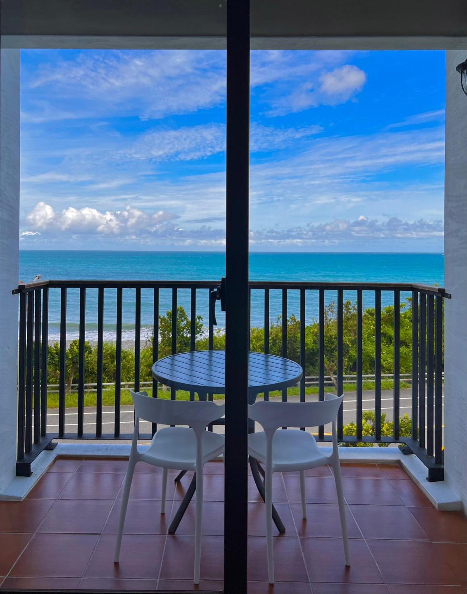 Taitung Blue Sea Villa Chenggong Bagian luar foto