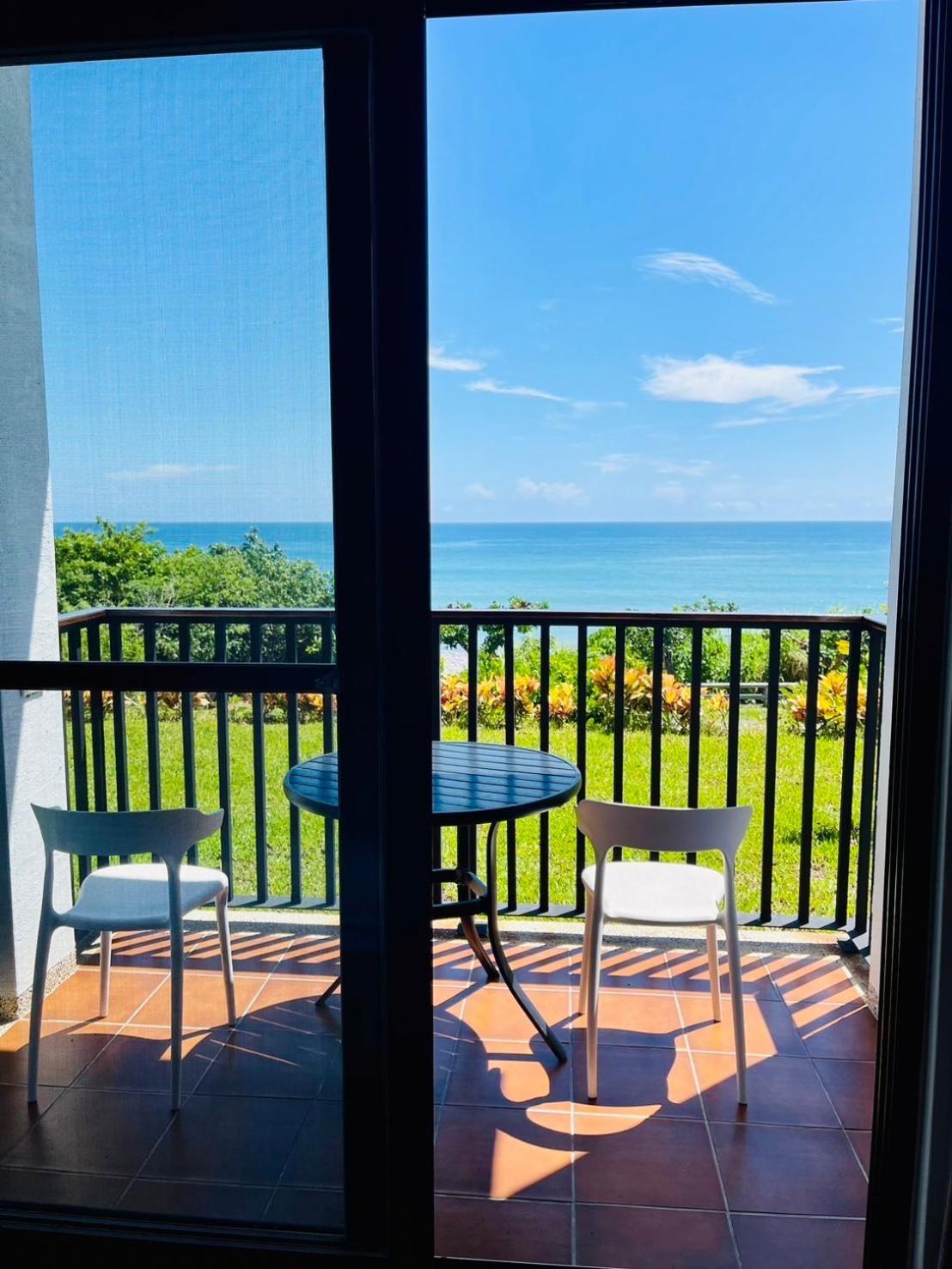 Taitung Blue Sea Villa Chenggong Bagian luar foto