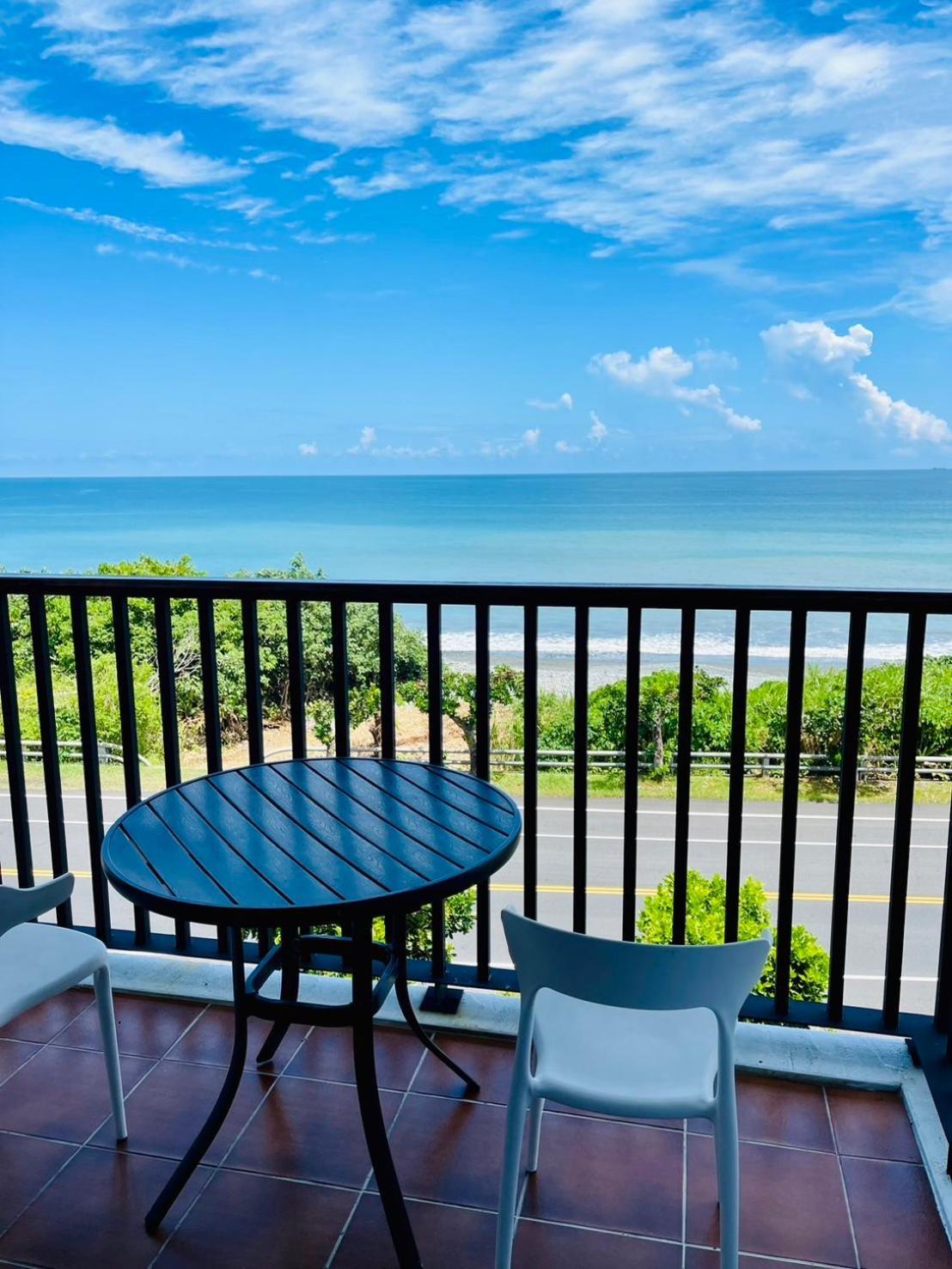 Taitung Blue Sea Villa Chenggong Bagian luar foto