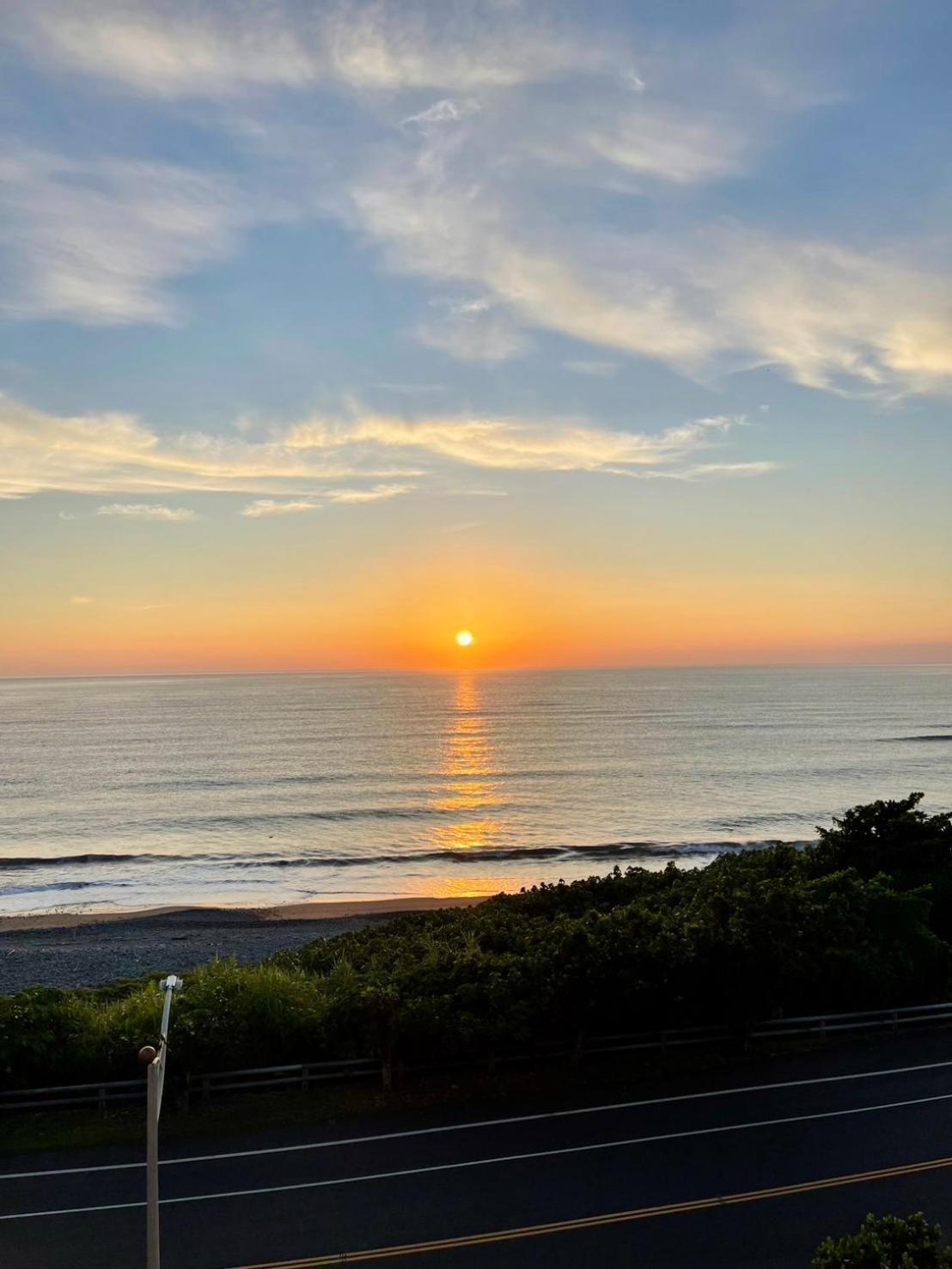 Taitung Blue Sea Villa Chenggong Bagian luar foto